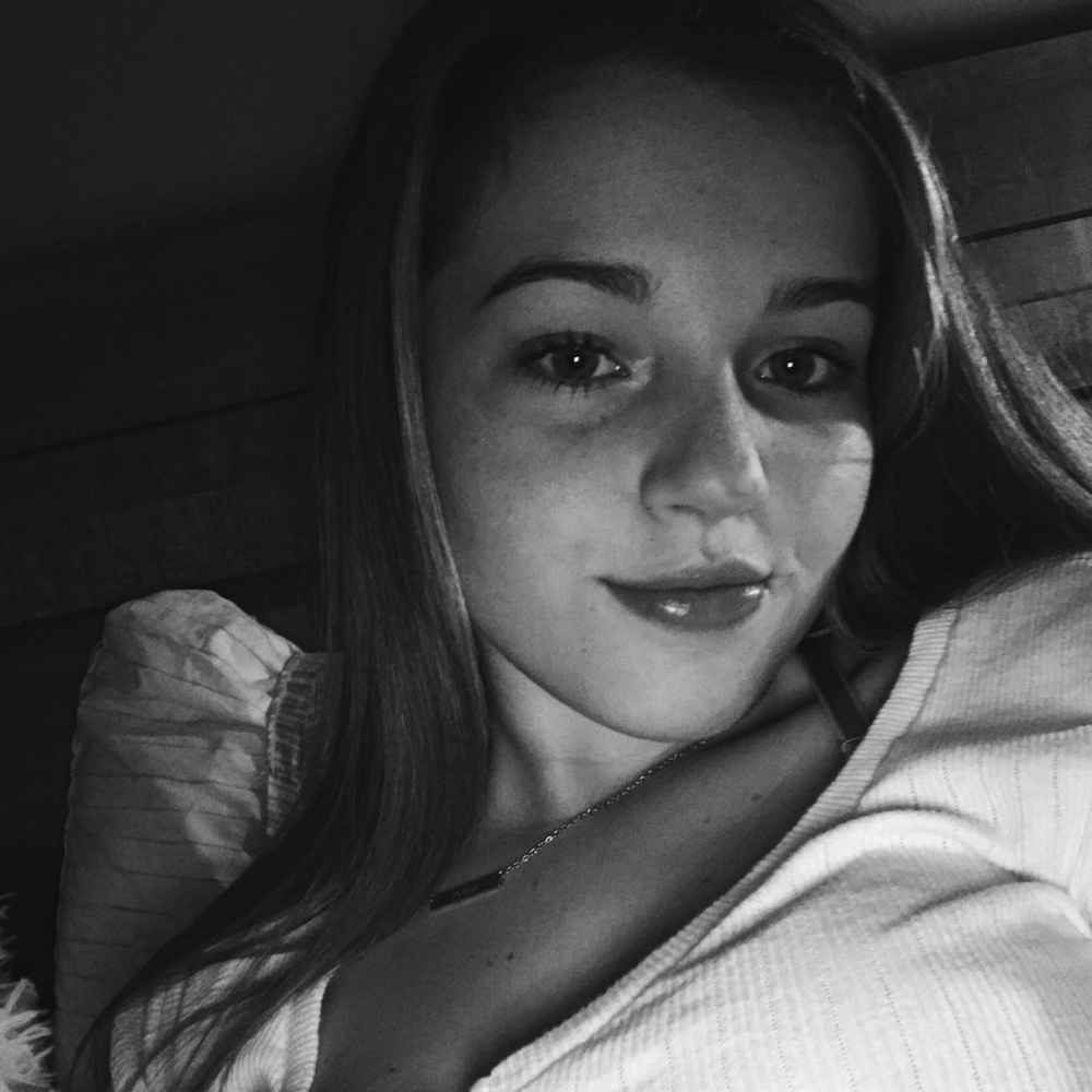 Meet your Posher, Ella